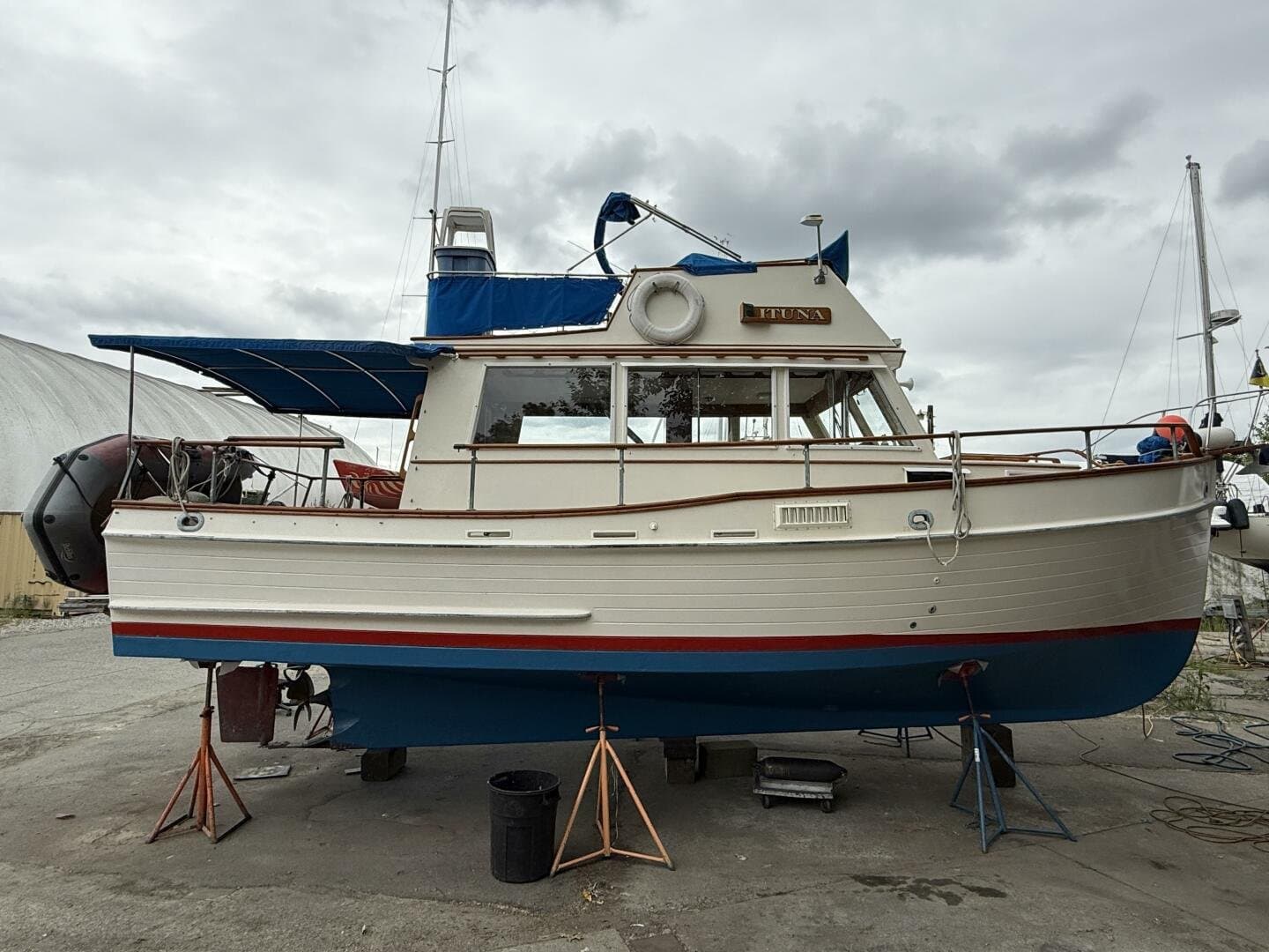 1974 Grand Banks 32