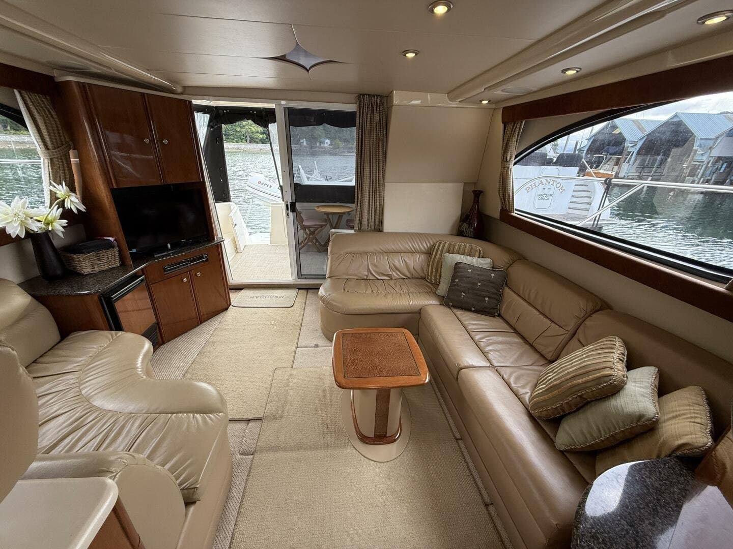 2006 Meridian 411 Sedan Bridge