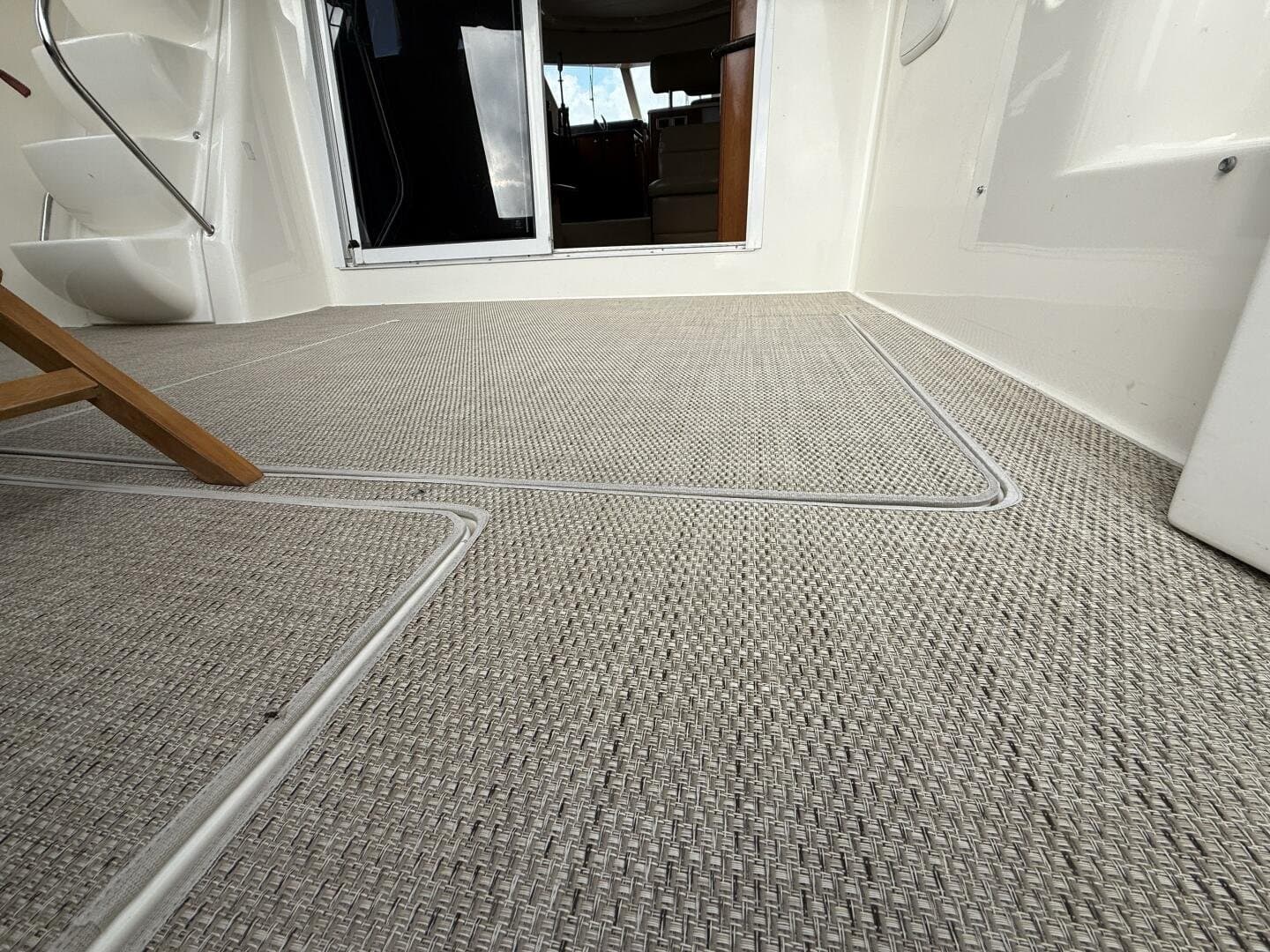 2006 Meridian 411 Sedan Bridge