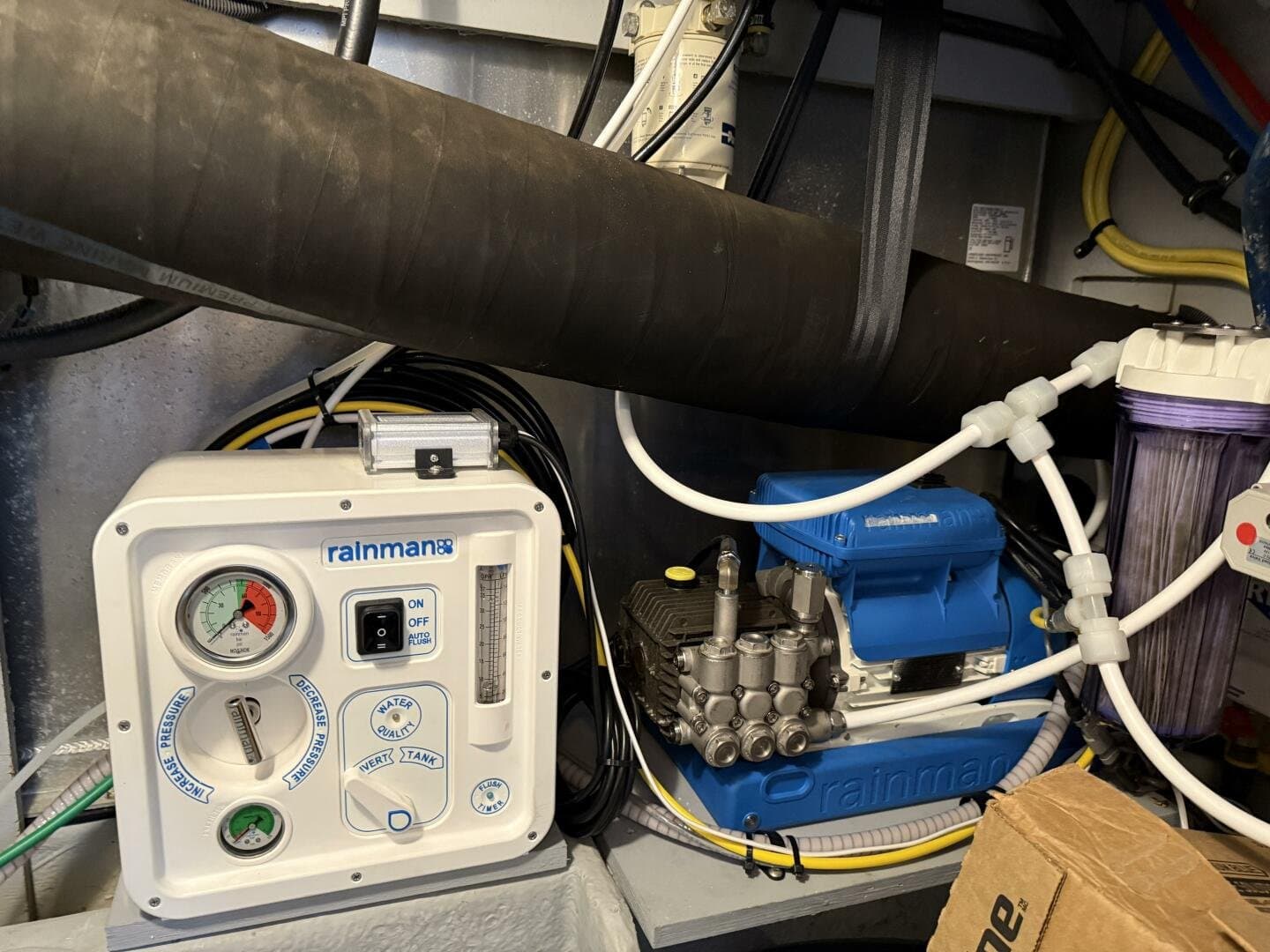 2006 Meridian 411 Sedan Bridge