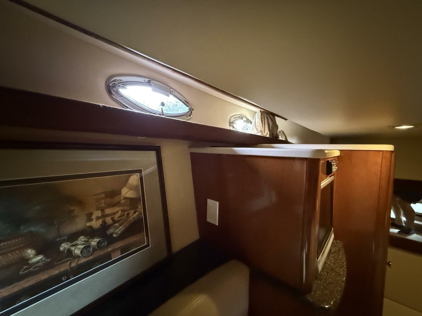 2006 Meridian 411 Sedan Bridge