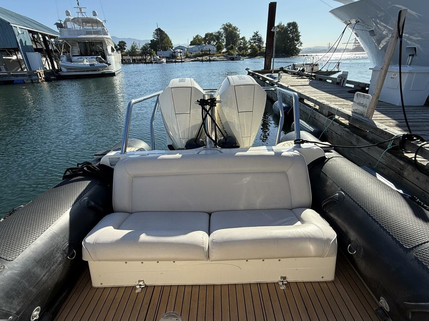 2006 Protector 28