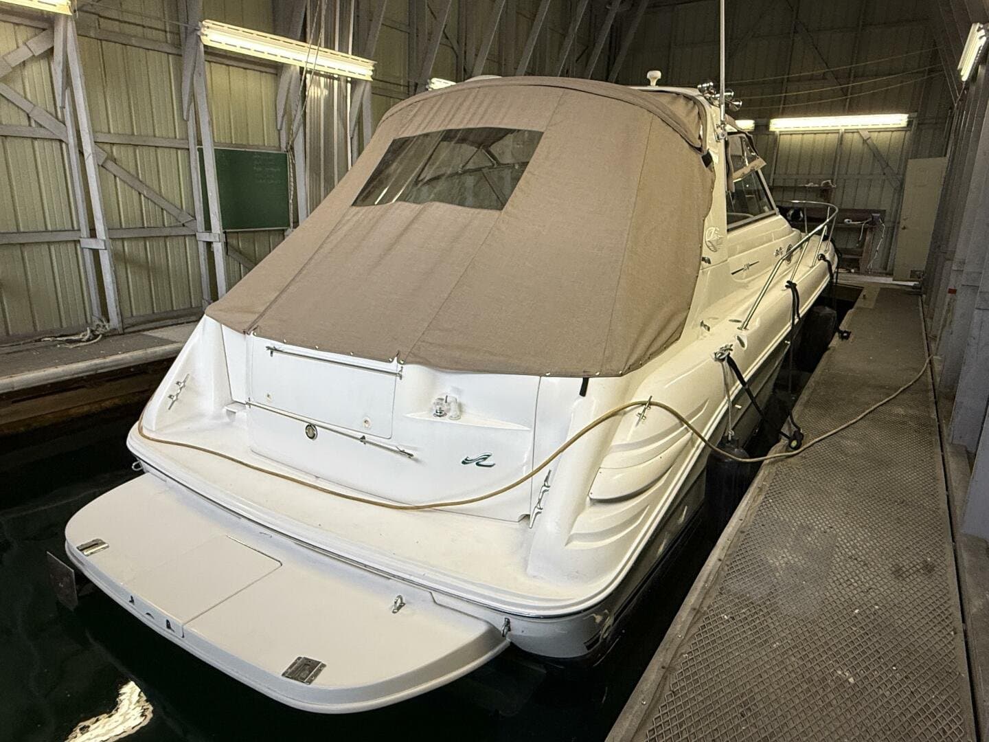 1997 Sea Ray 330
