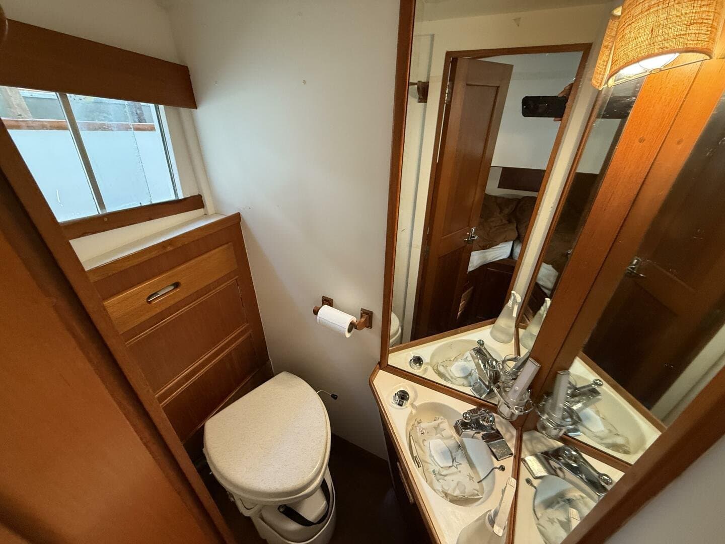 1980 Grand Banks Classic