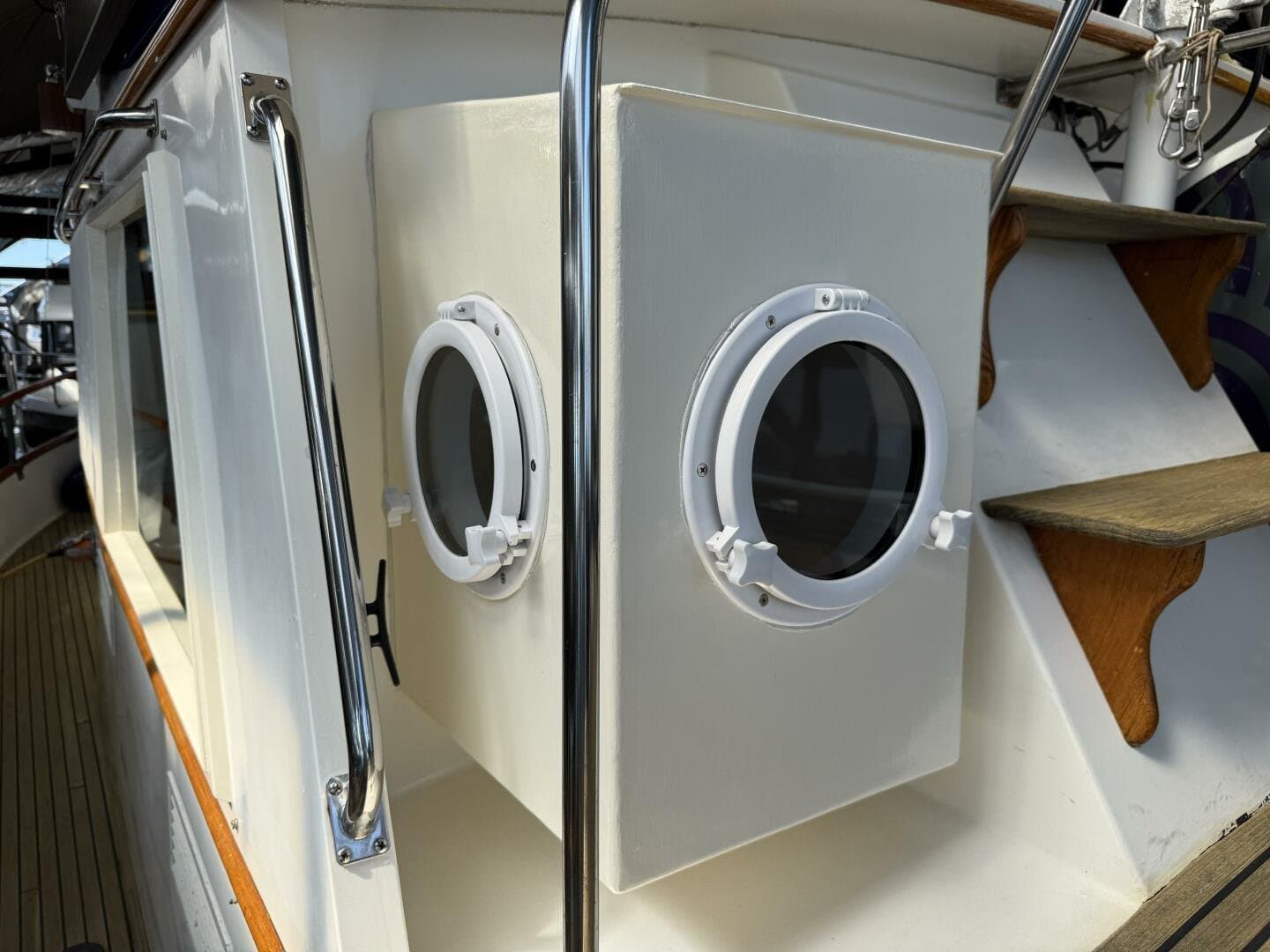 1980 Grand Banks Classic