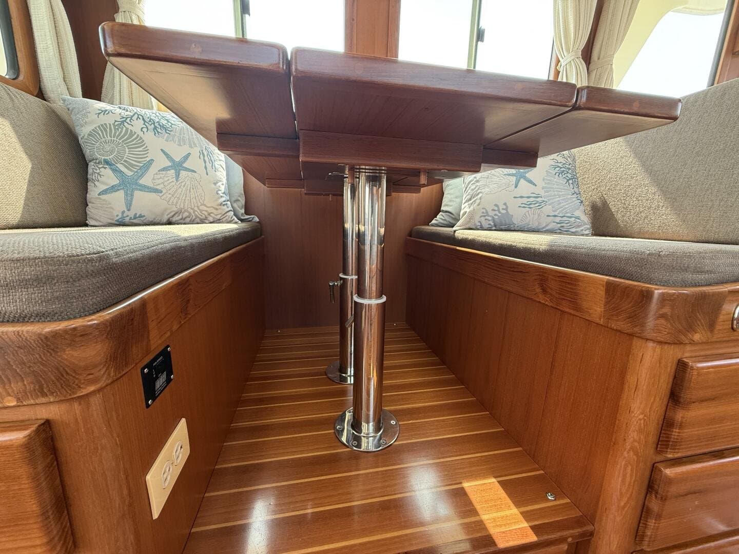 2011 North Pacific 38 Sedan