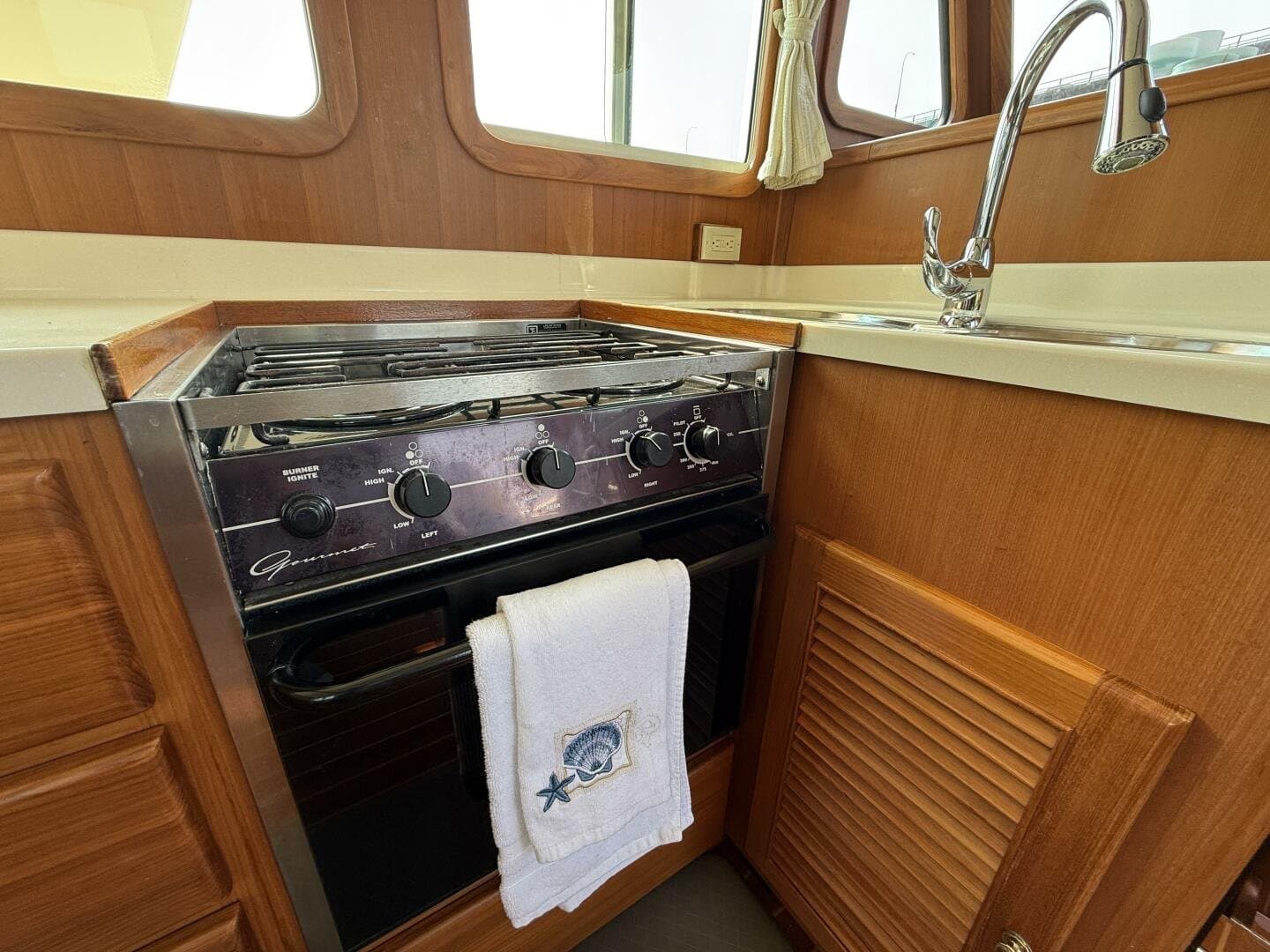 2011 North Pacific 38 Sedan