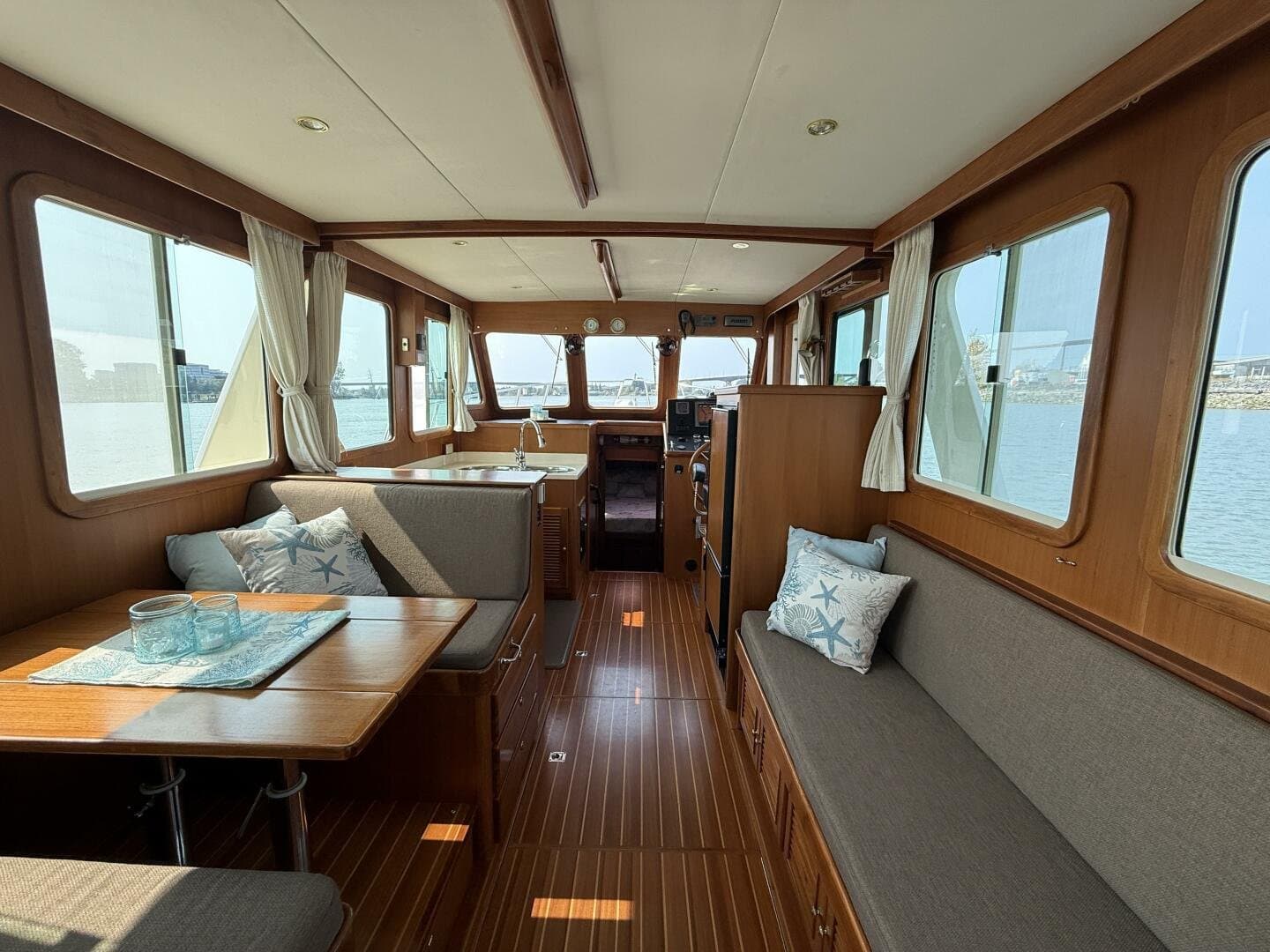 2011 North Pacific 38 Sedan