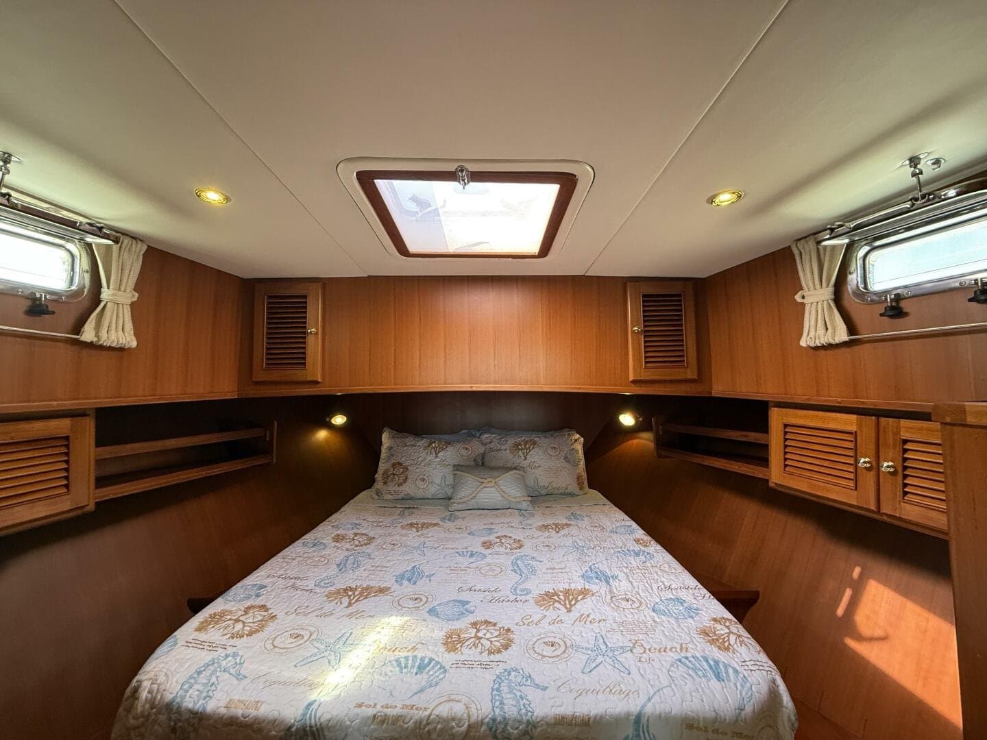 2011 North Pacific 38 Sedan