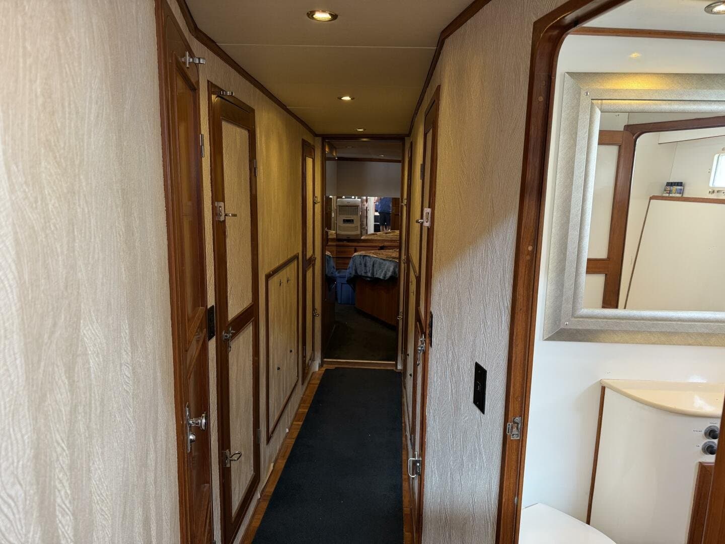 1989 Jefferson 52 Victory Yacht