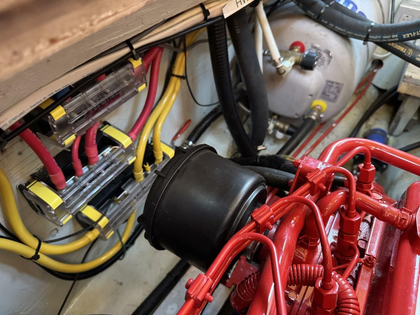 1981 Truant 37 Raised Pilothouse