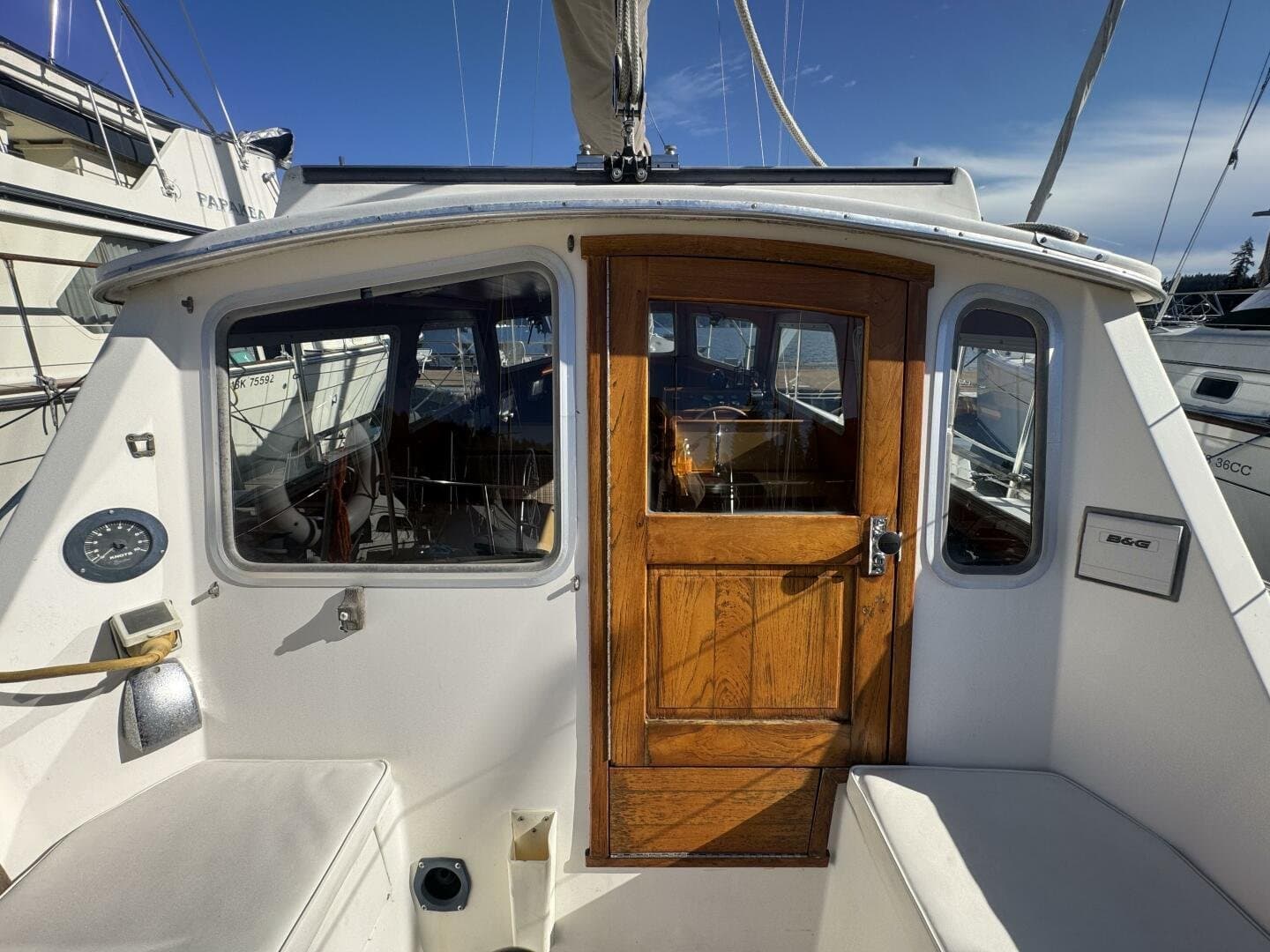 1981 Truant 37 Raised Pilothouse
