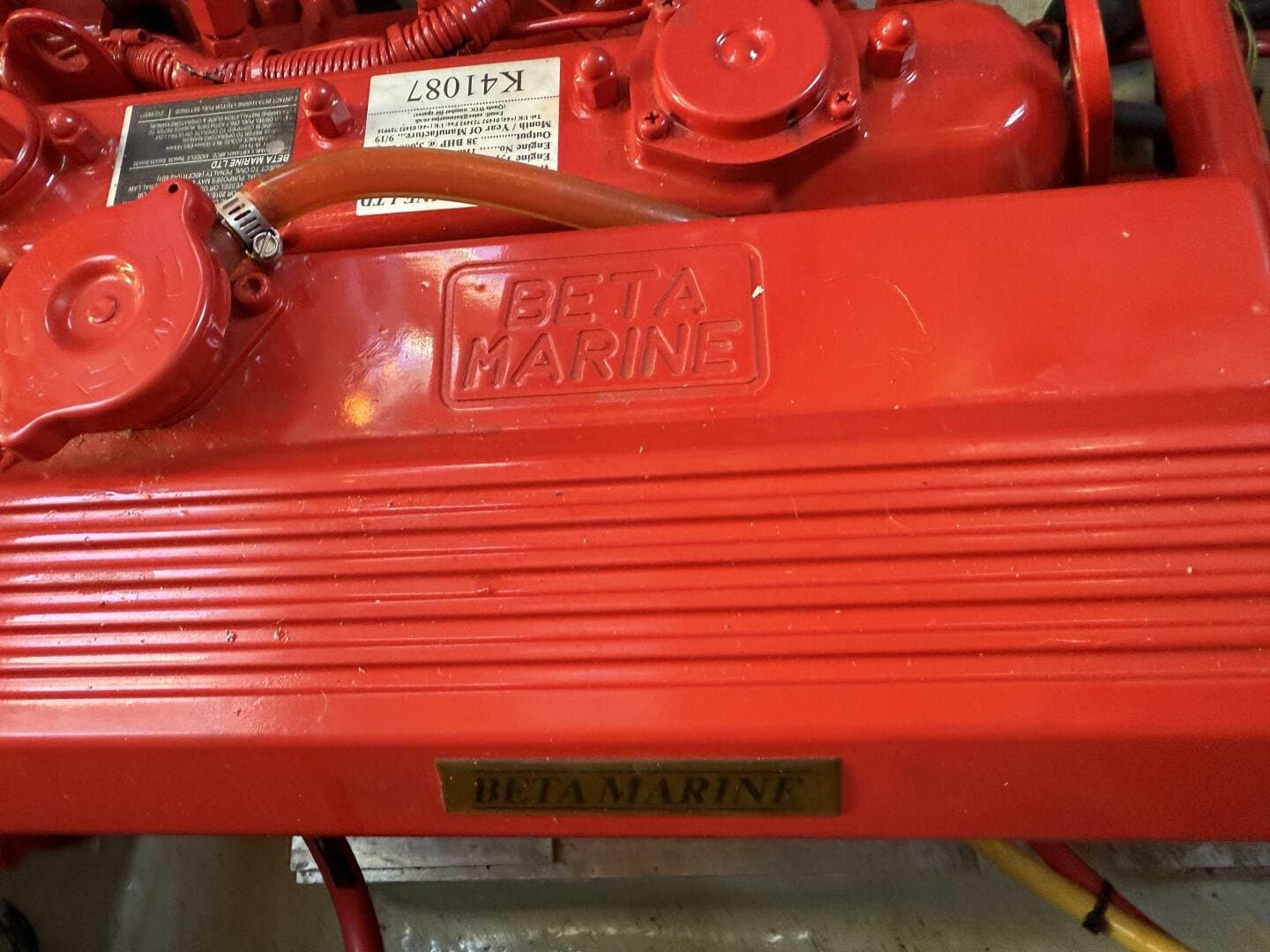 1981 Truant 37 Raised Pilothouse