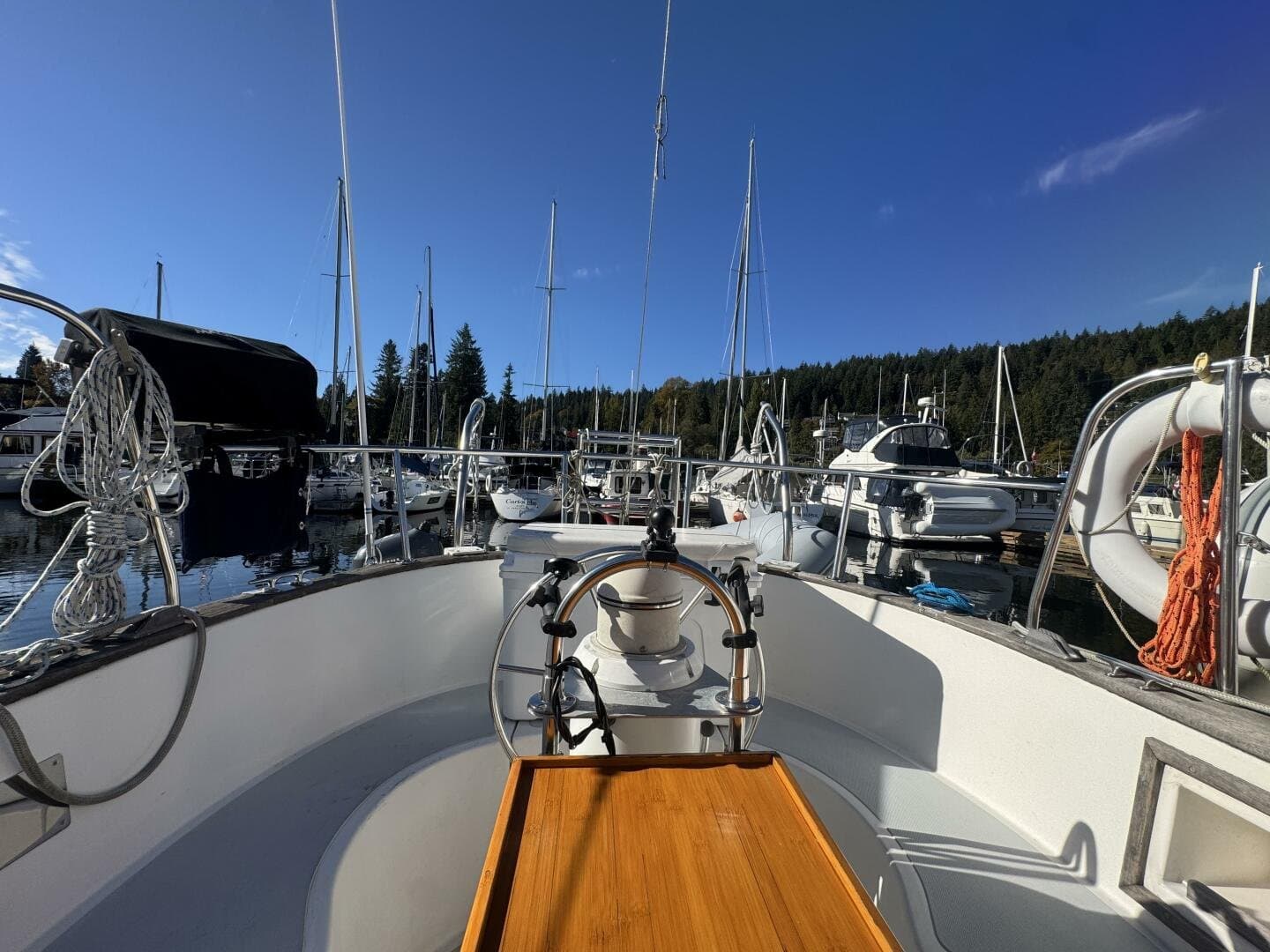 1981 Truant 37 Raised Pilothouse