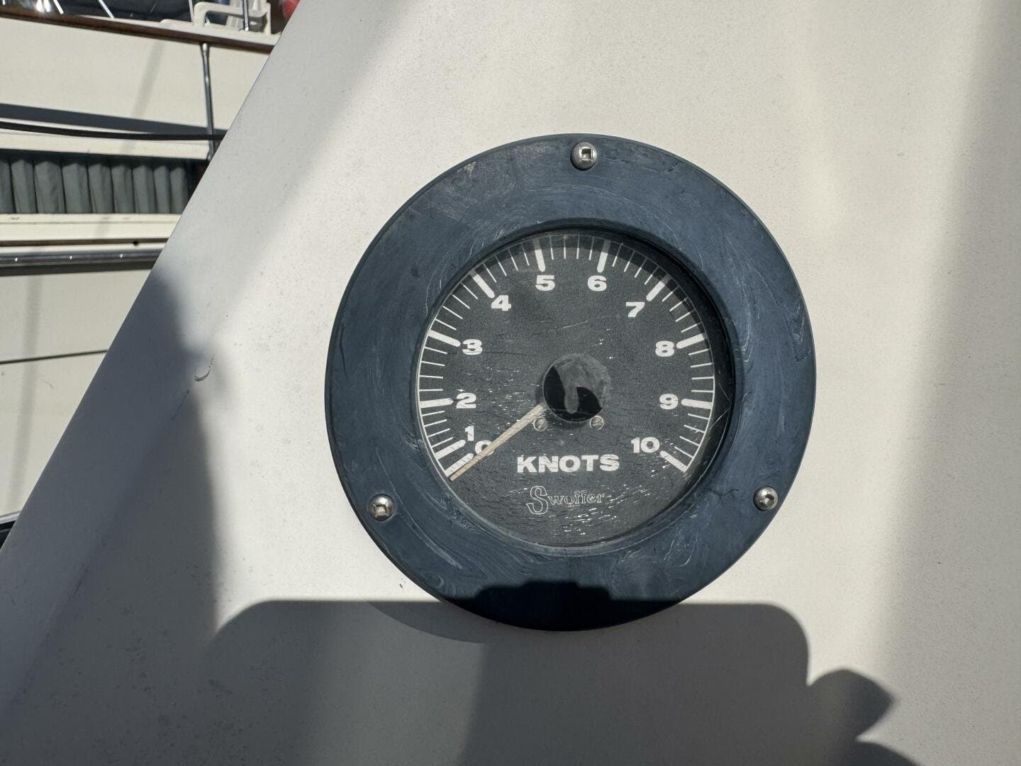 1981 Truant 37 Raised Pilothouse