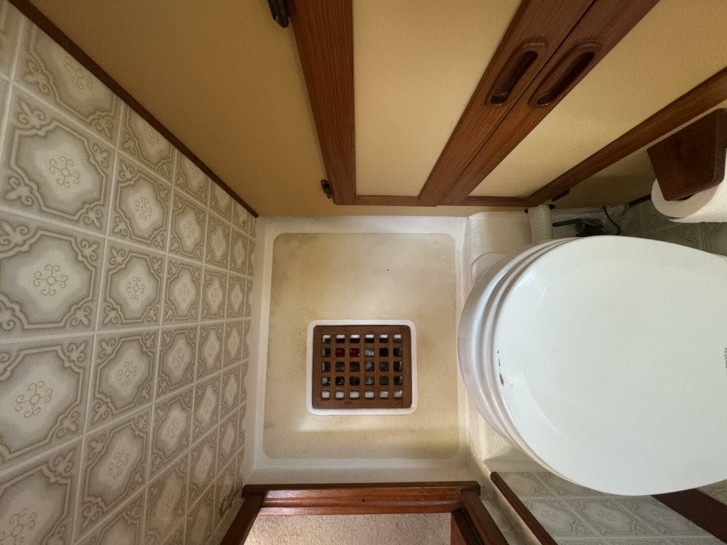 1981 Truant 37 Raised Pilothouse