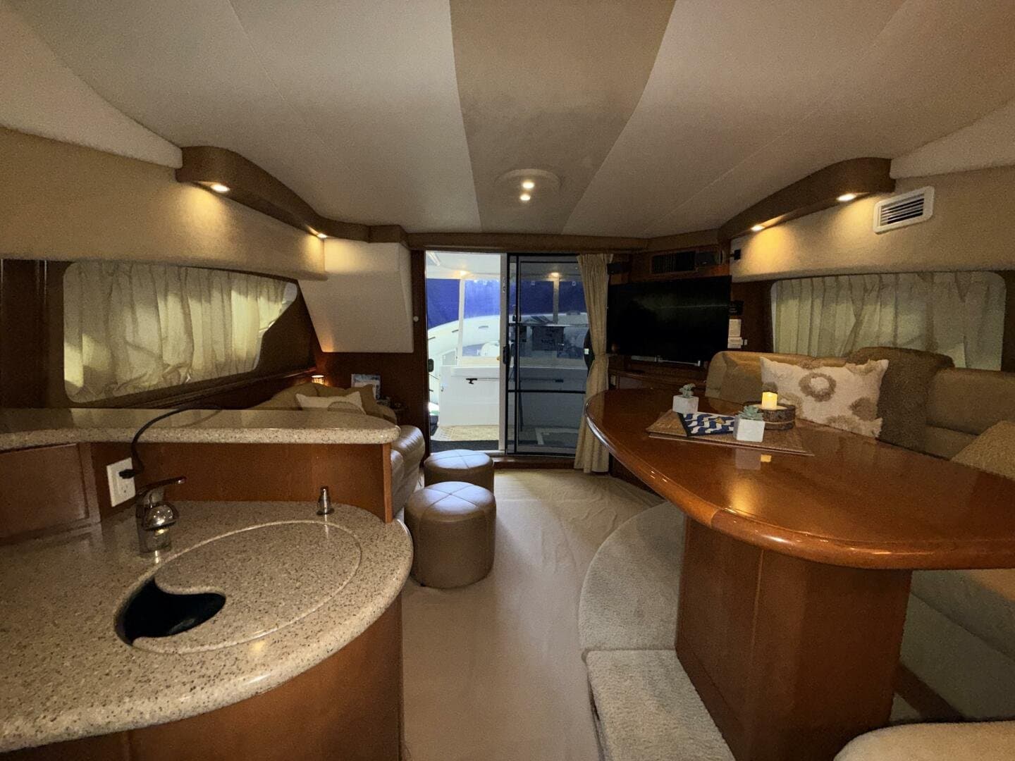 2006 Silverton 38 Sport Bridge