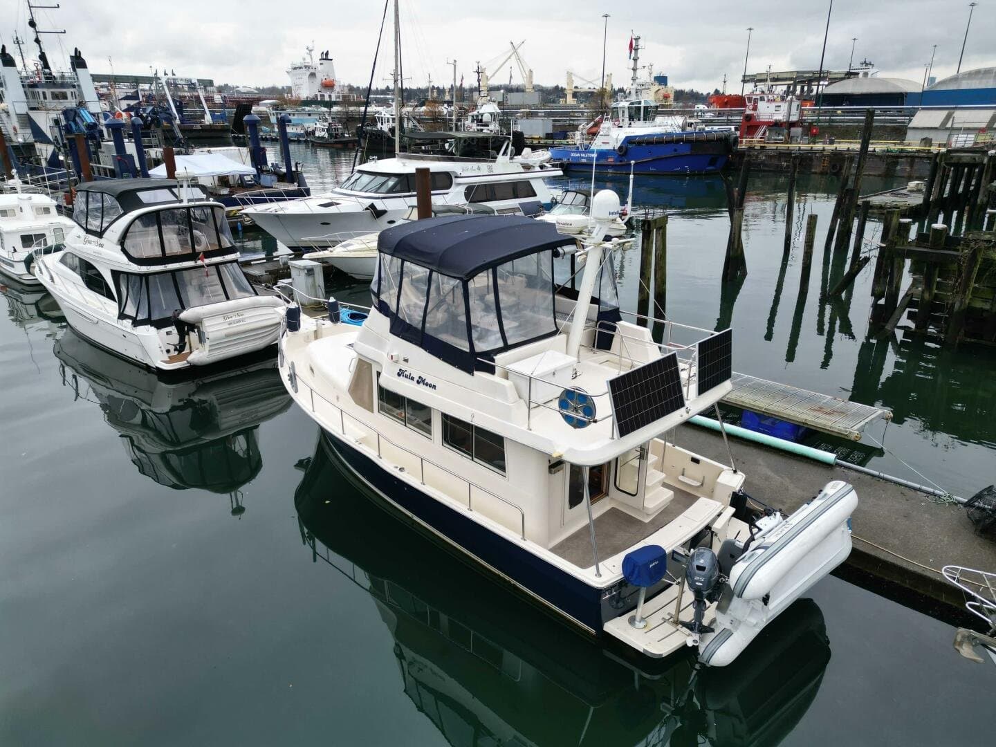2006 Mainship 34 Trawler
