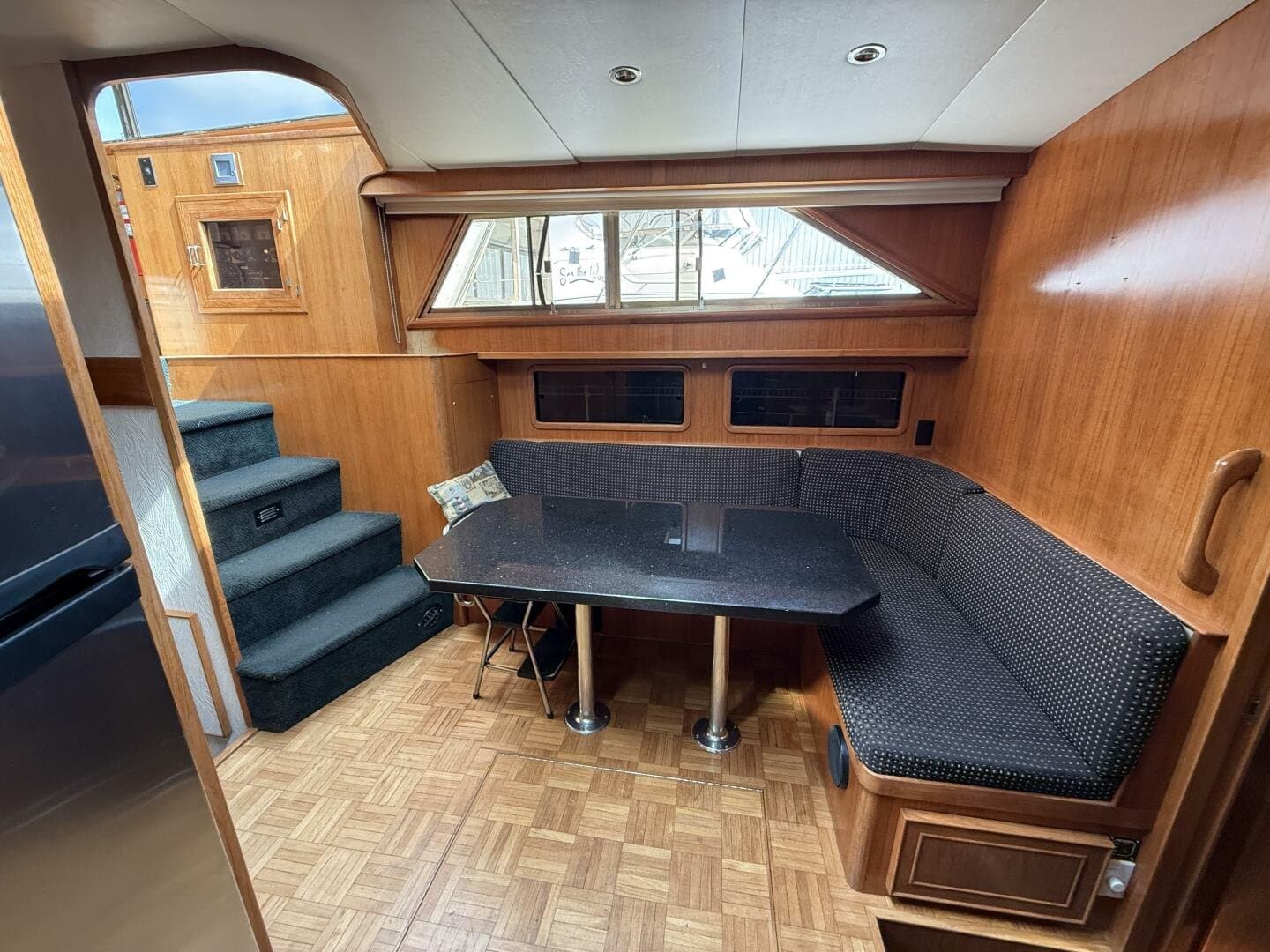 1989 Jefferson 52 Victory Yacht