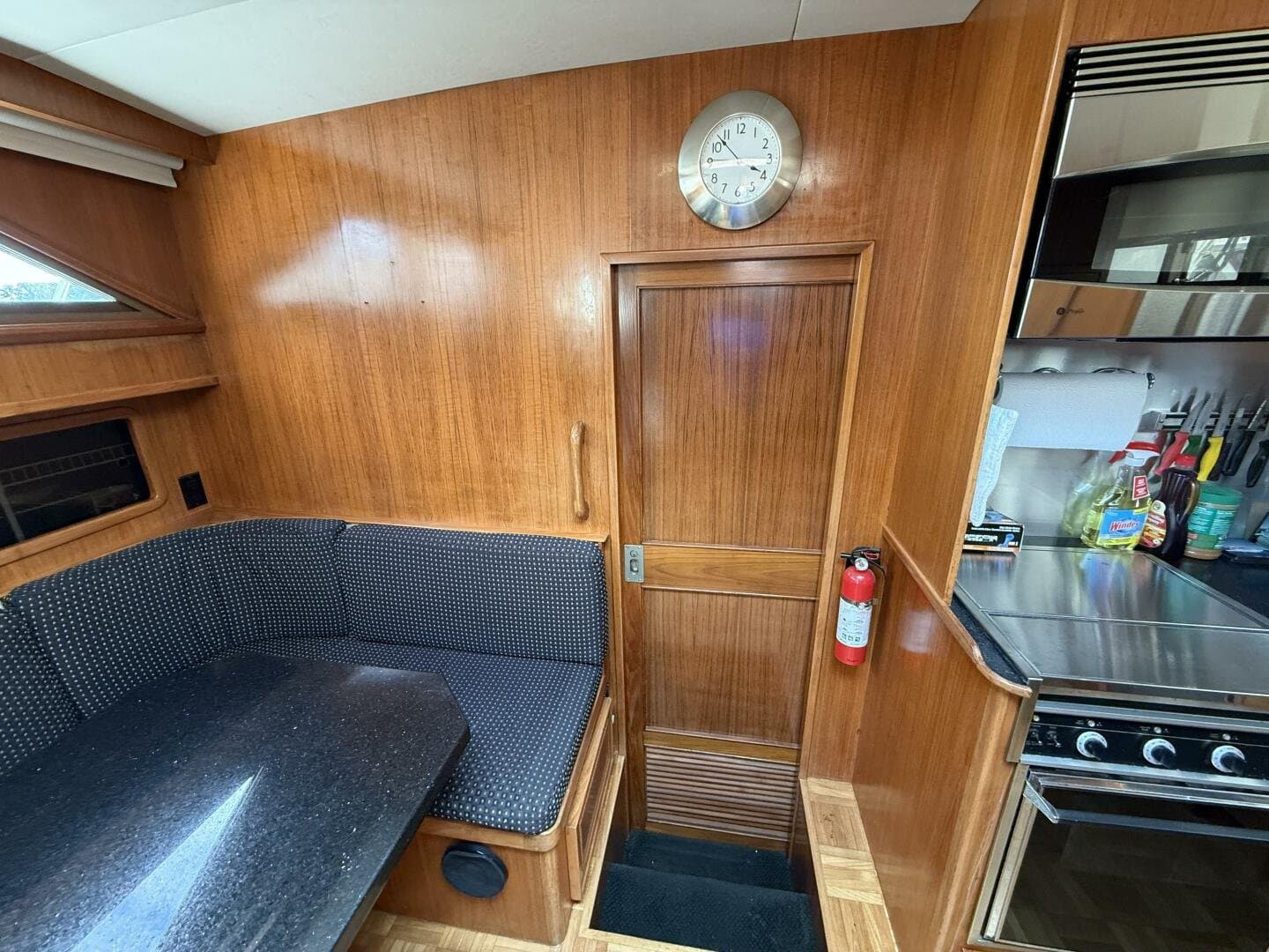 1989 Jefferson 52 Victory Yacht