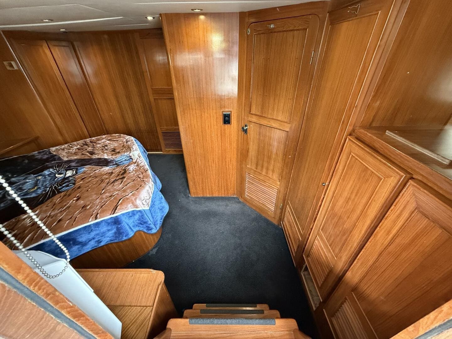 1989 Jefferson 52 Victory Yacht