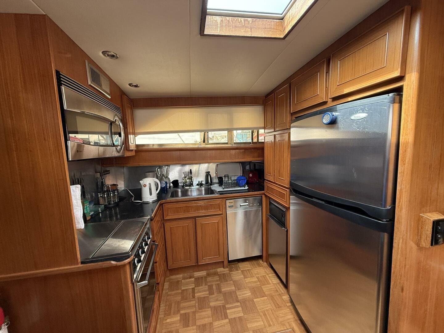 1989 Jefferson 52 Victory Yacht