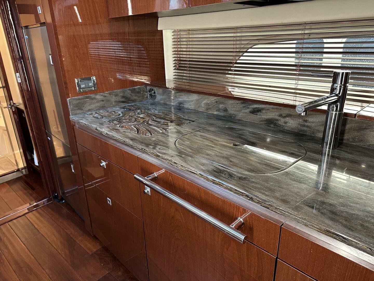 2012 Sea Ray 470 Sundancer