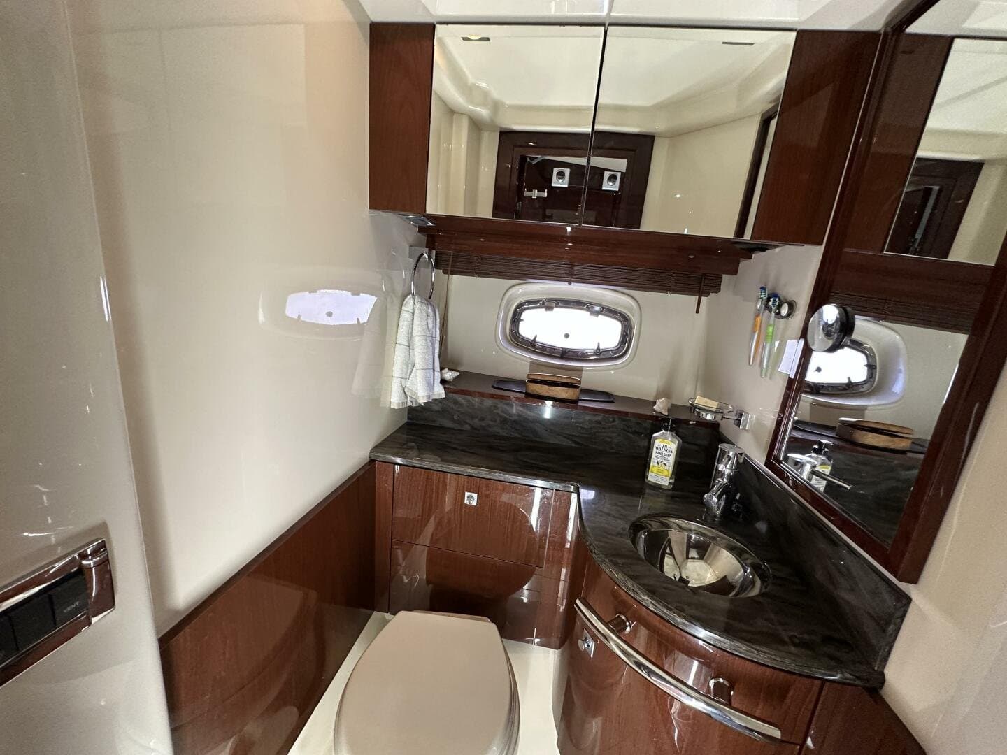 2012 Sea Ray 470 Sundancer