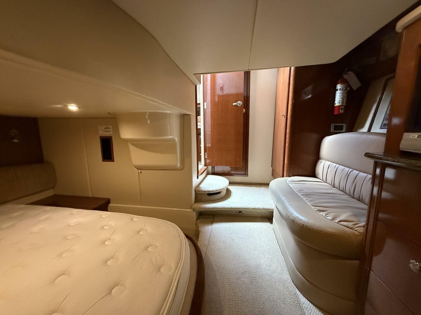 2006 Meridian 411 Sedan Bridge