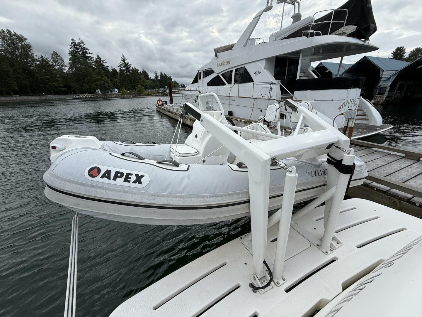 2006 Meridian 411 Sedan Bridge