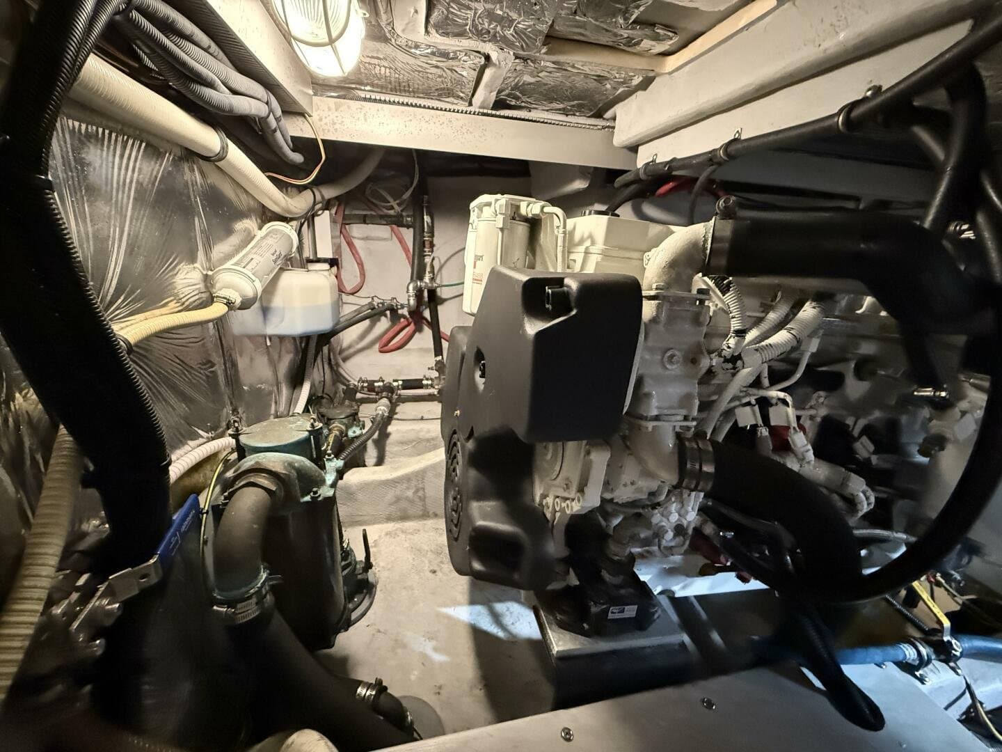 2006 Meridian 411 Sedan Bridge