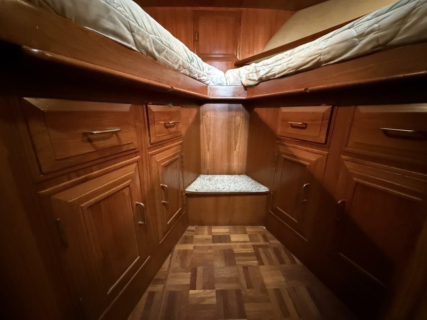 1988 Ocean Alexander 40 Tri Cabin