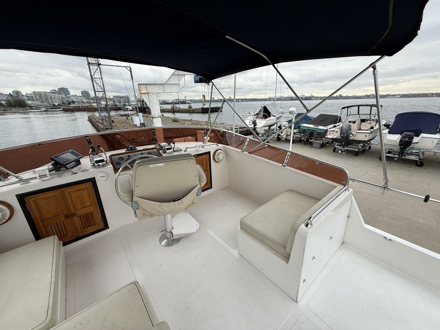 1988 Ocean Alexander 40 Tri Cabin