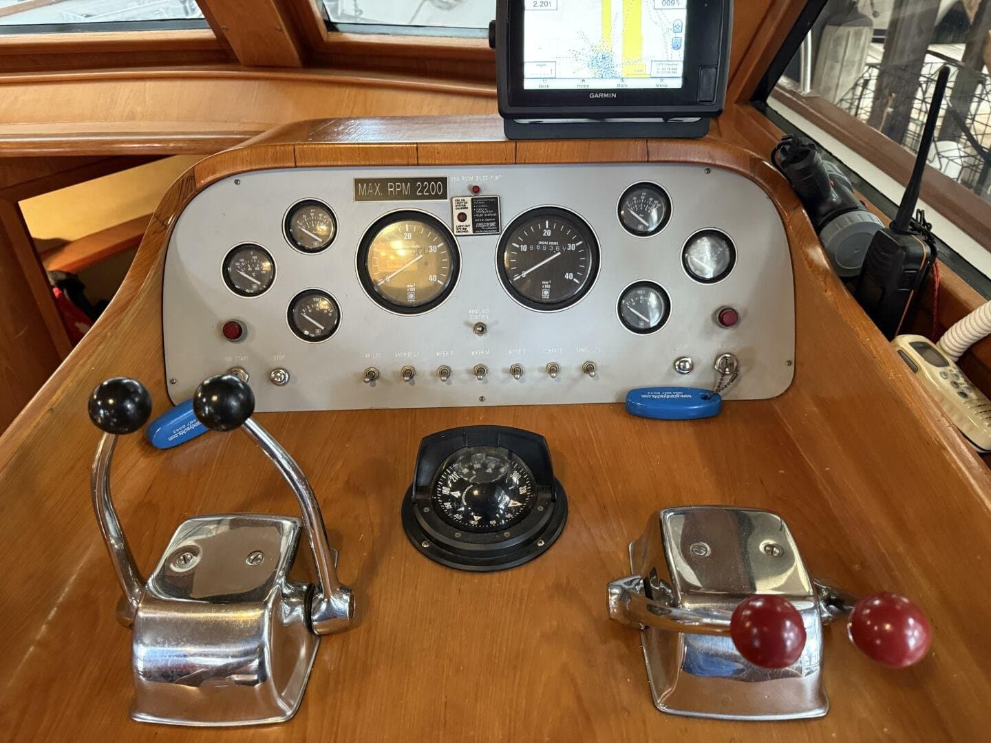 1988 Ocean Alexander 40 Tri Cabin