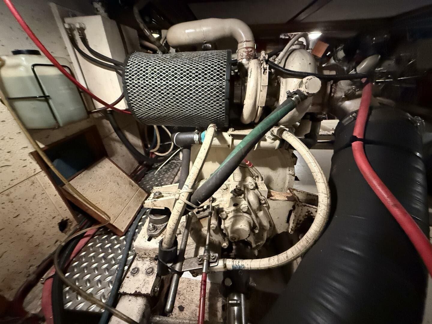 1988 Ocean Alexander 40 Tri Cabin