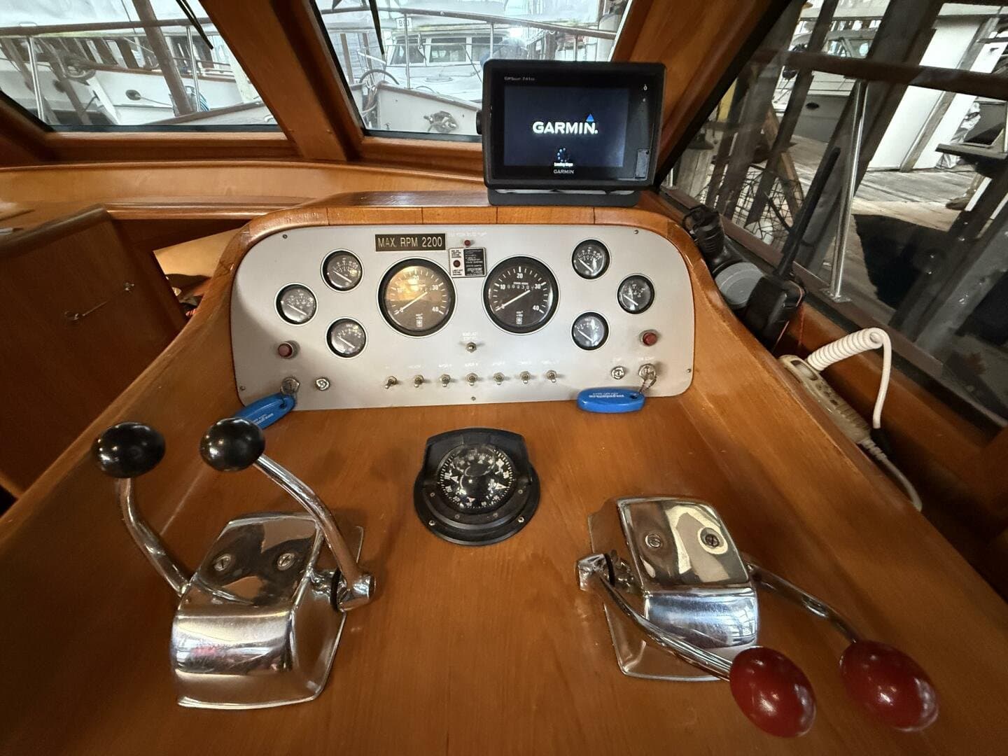 1988 Ocean Alexander 40 Tri Cabin