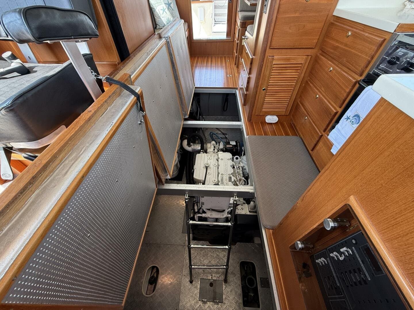 2011 North Pacific 38 Sedan