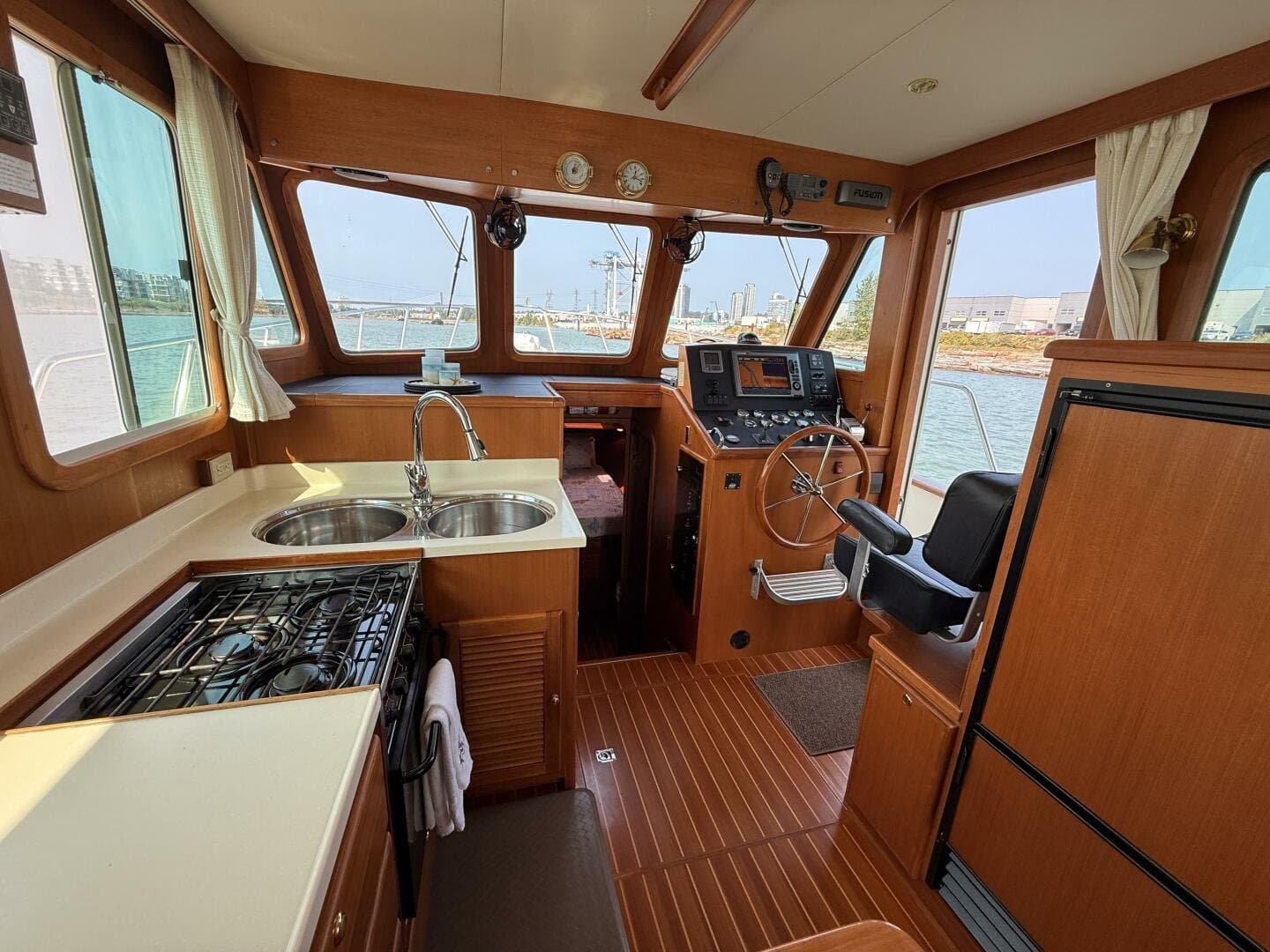 2011 North Pacific 38 Sedan