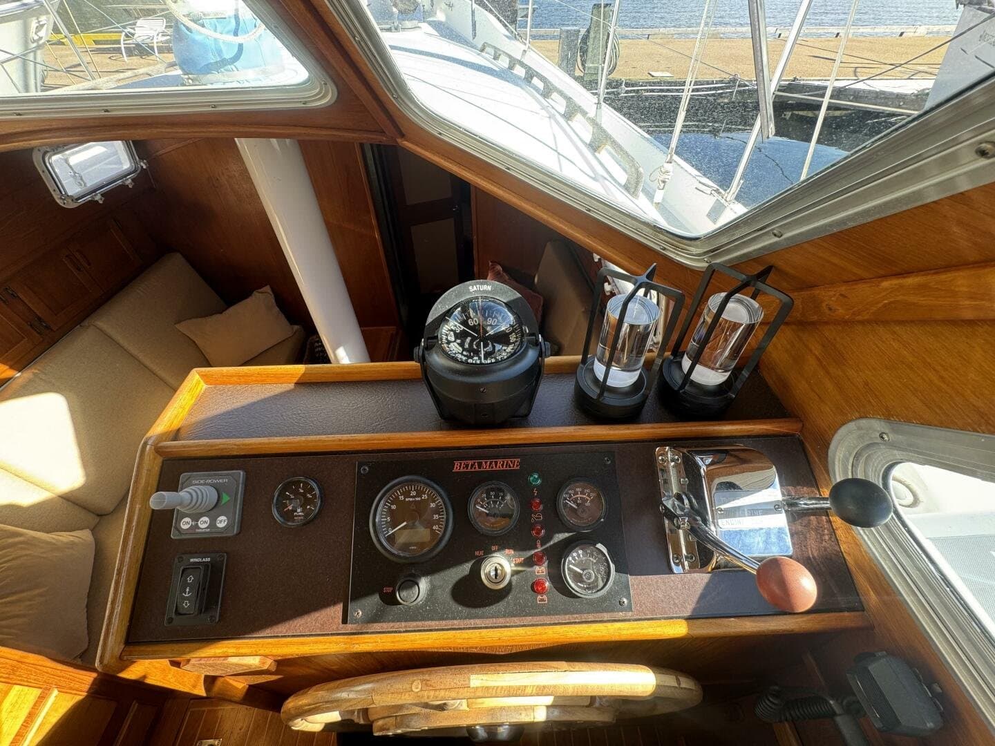1981 Truant 37 Raised Pilothouse