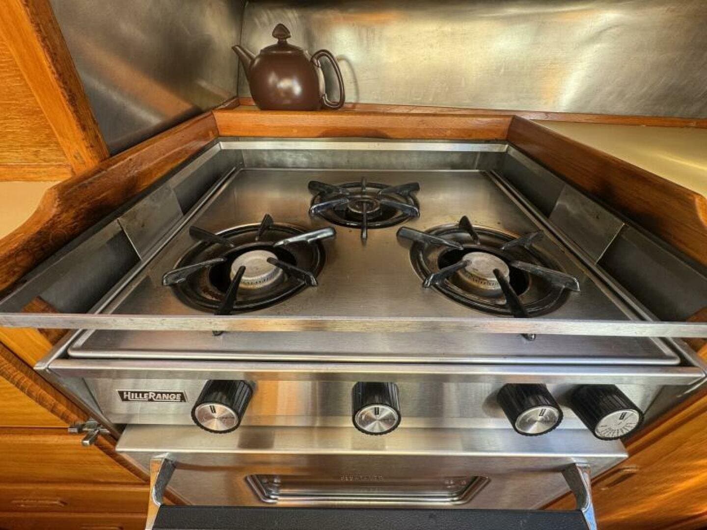 1981 Truant 37 Raised Pilothouse