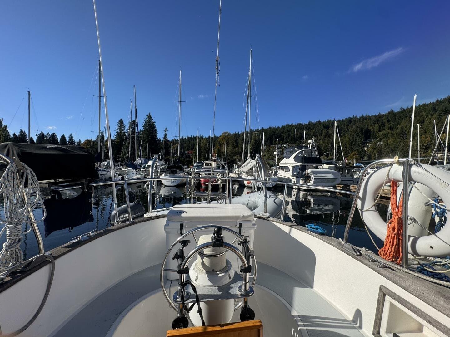 1981 Truant 37 Raised Pilothouse