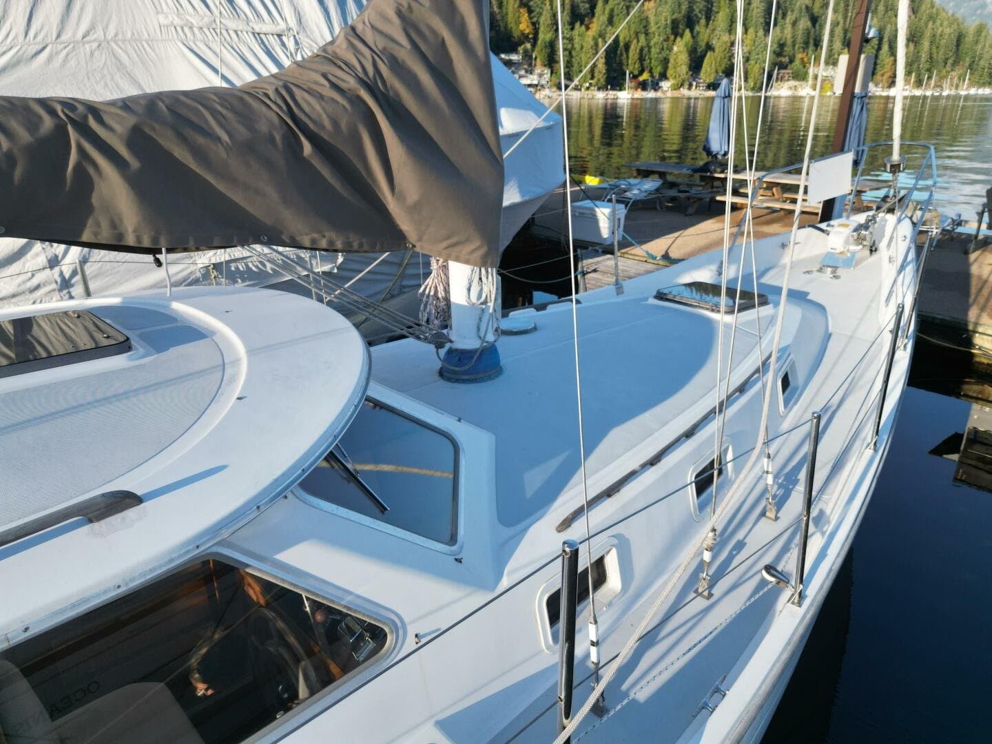 1981 Truant 37 Raised Pilothouse