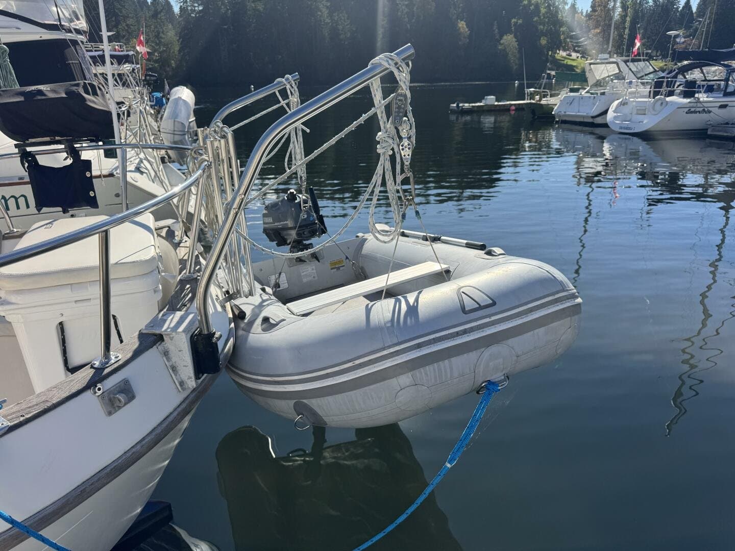 1981 Truant 37 Raised Pilothouse