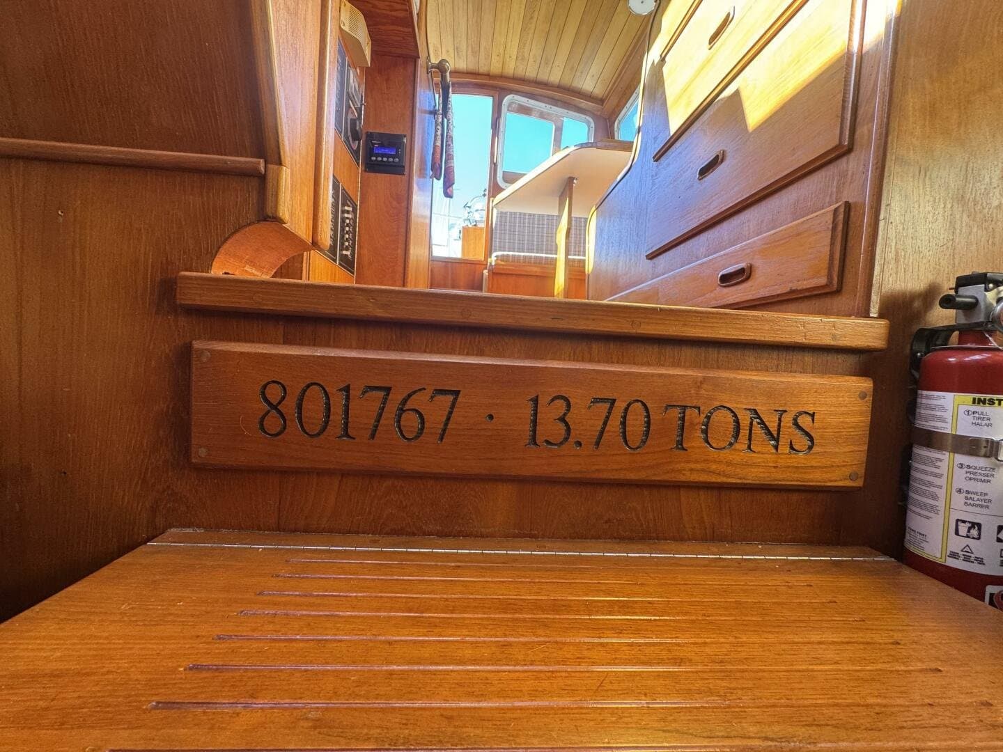 1981 Truant 37 Raised Pilothouse