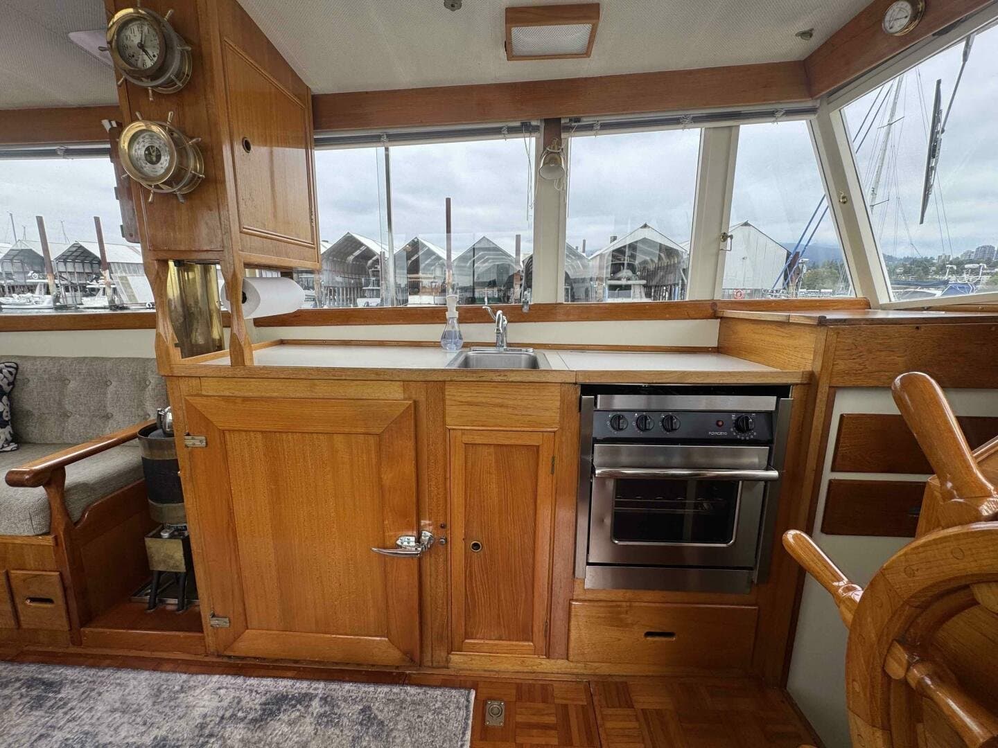 1974 Grand Banks 36 Classic