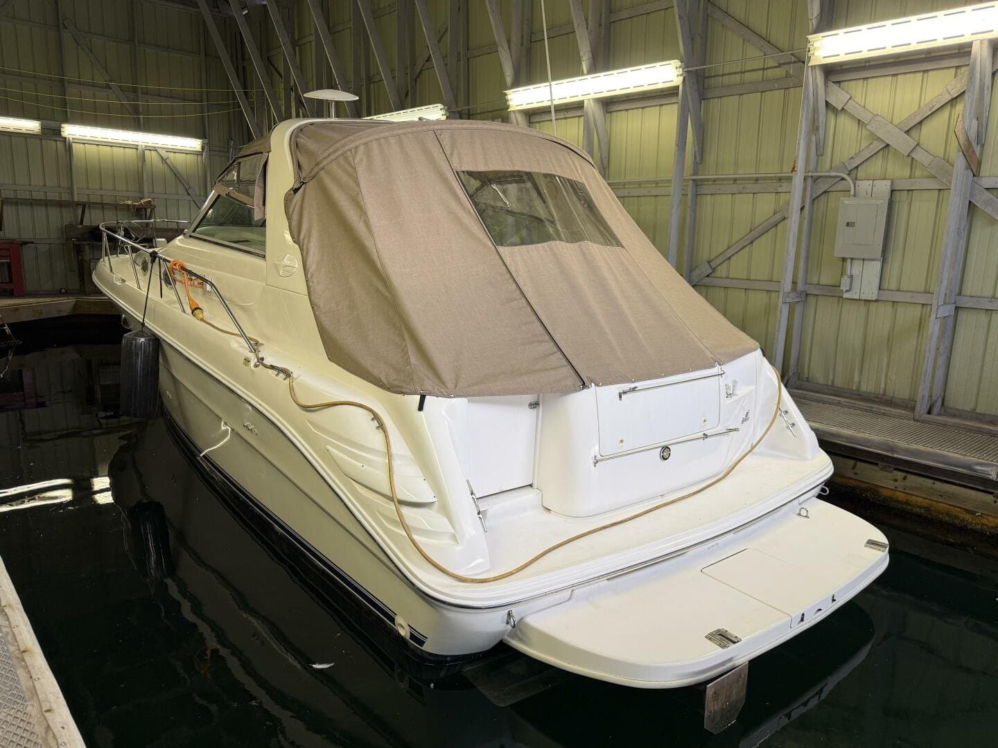 1997 Sea Ray 330