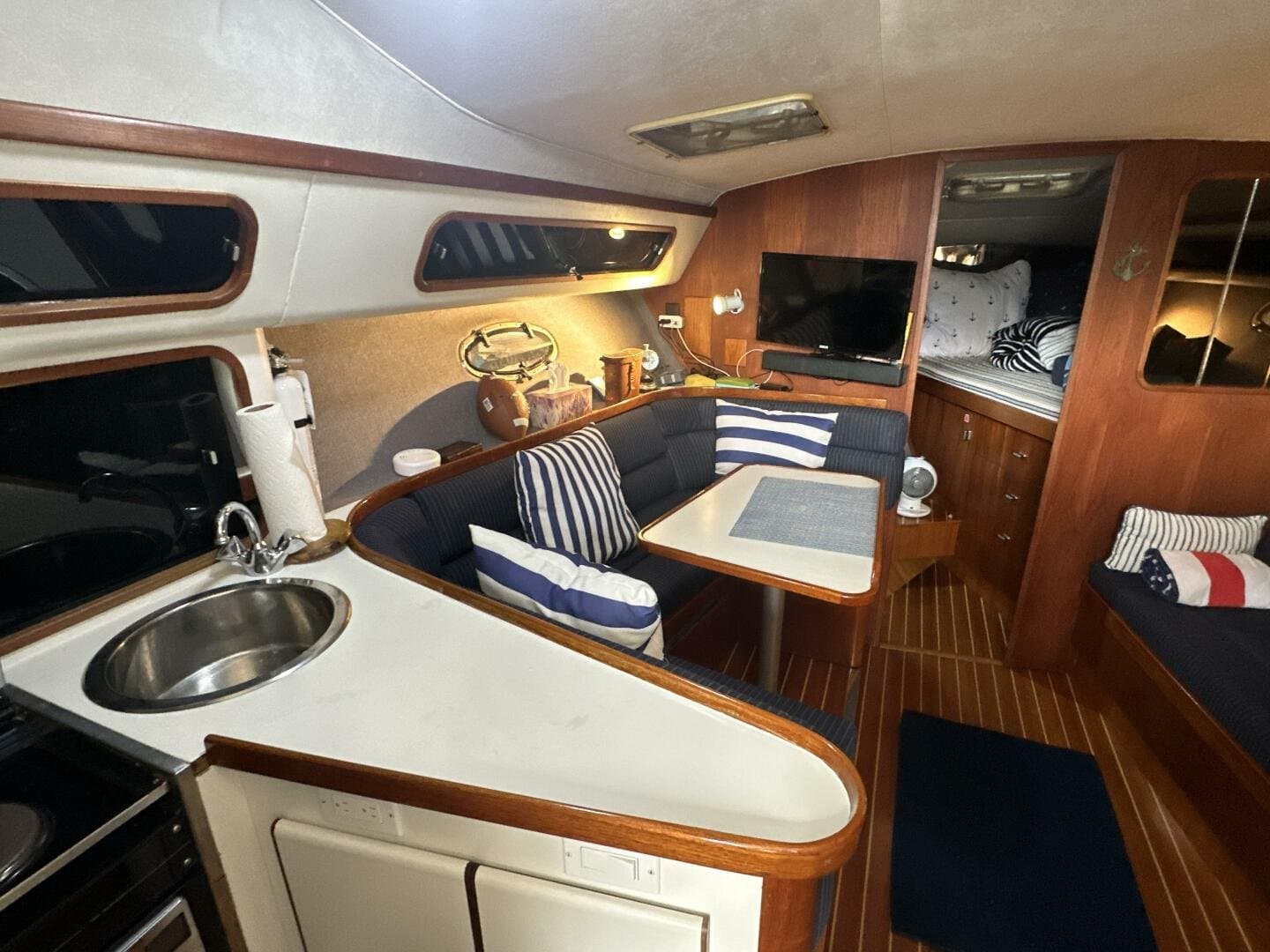 1988 Tiara Yachts 3300 Open