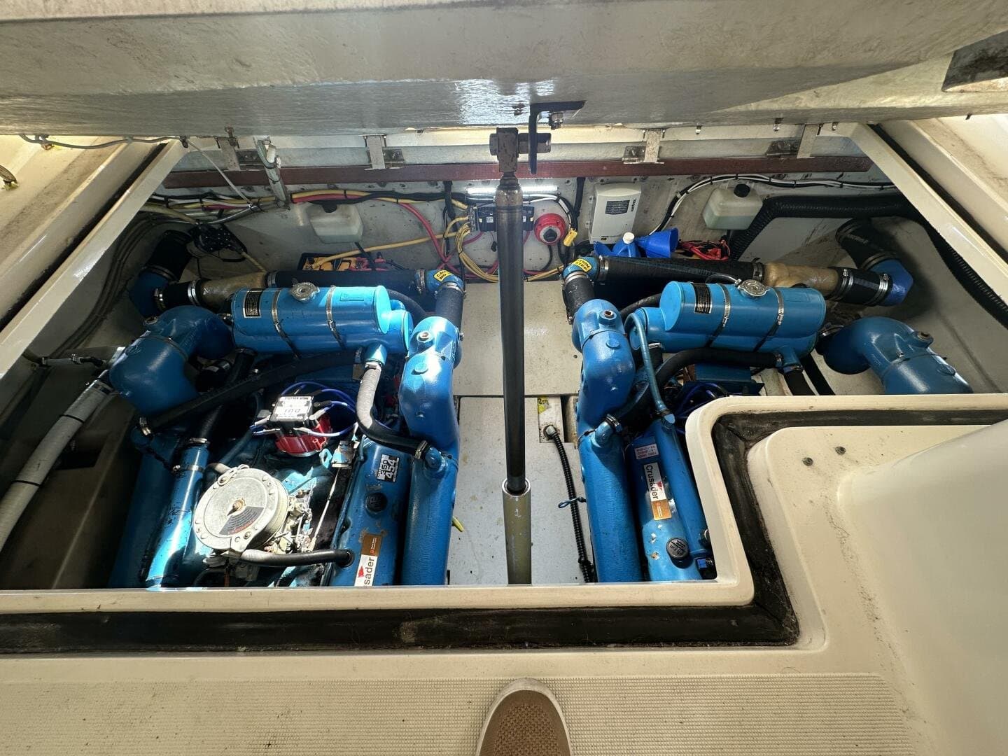 1988 Tiara Yachts 3300 Open