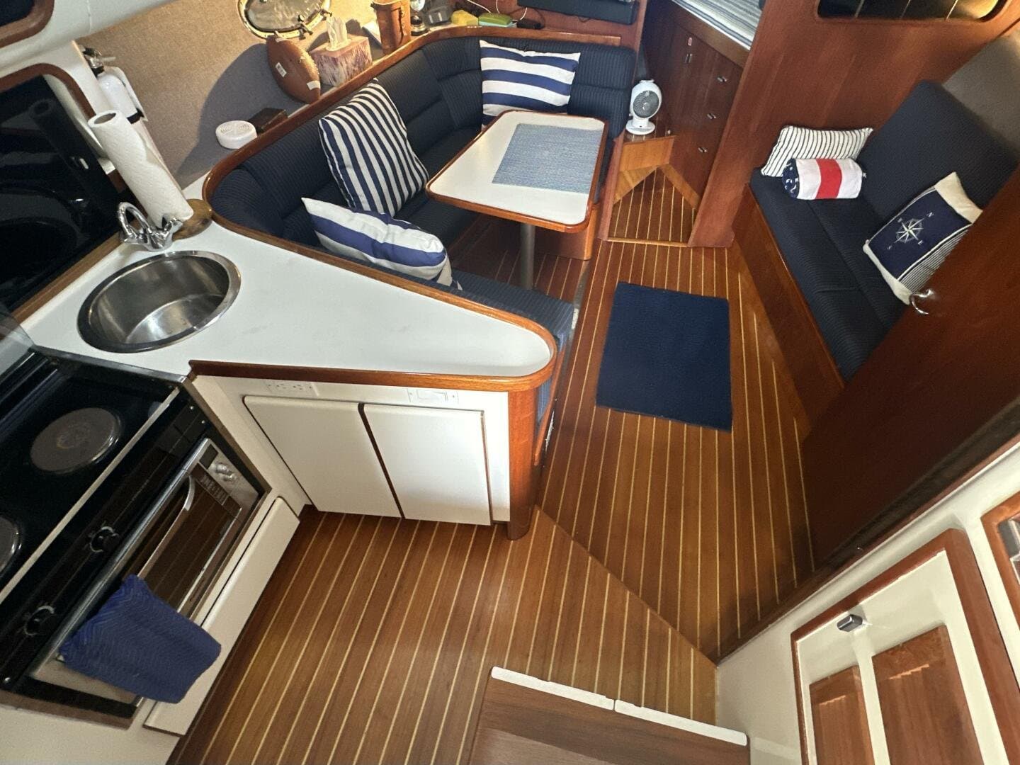 1988 Tiara Yachts 3300 Open