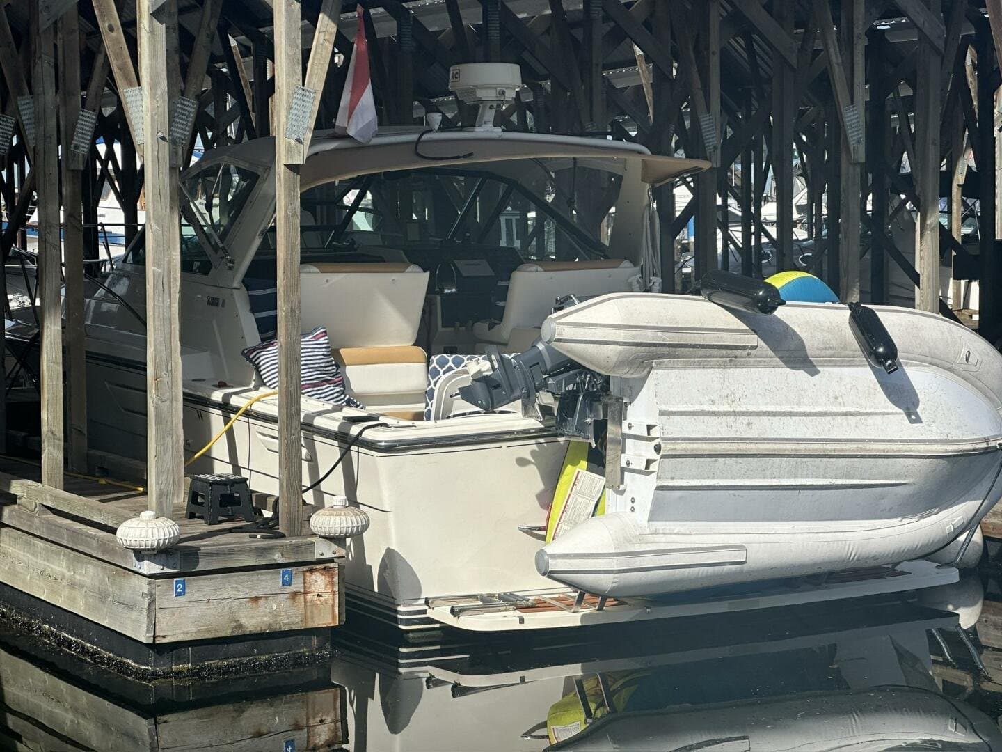 1988 Tiara Yachts 3300 Open